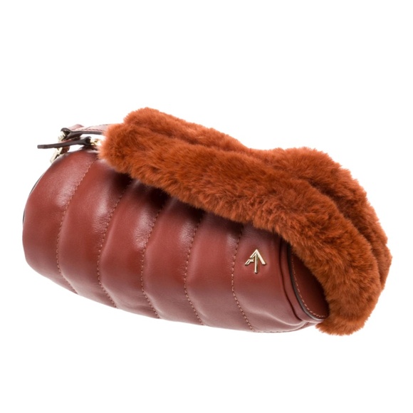 Manu Atelier Cylinder bag w/ faux fur handle - Picture 6 of 7